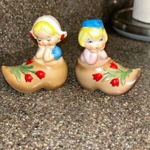 Dutch Children in Tulip Clogs Ceramic Salt and Pepper Shakers by Lefton …